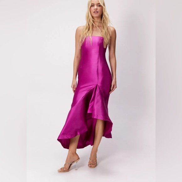 Nasty Gal Structured Twill Ruffle Strappy Midi Dress - Picture 4 of 4